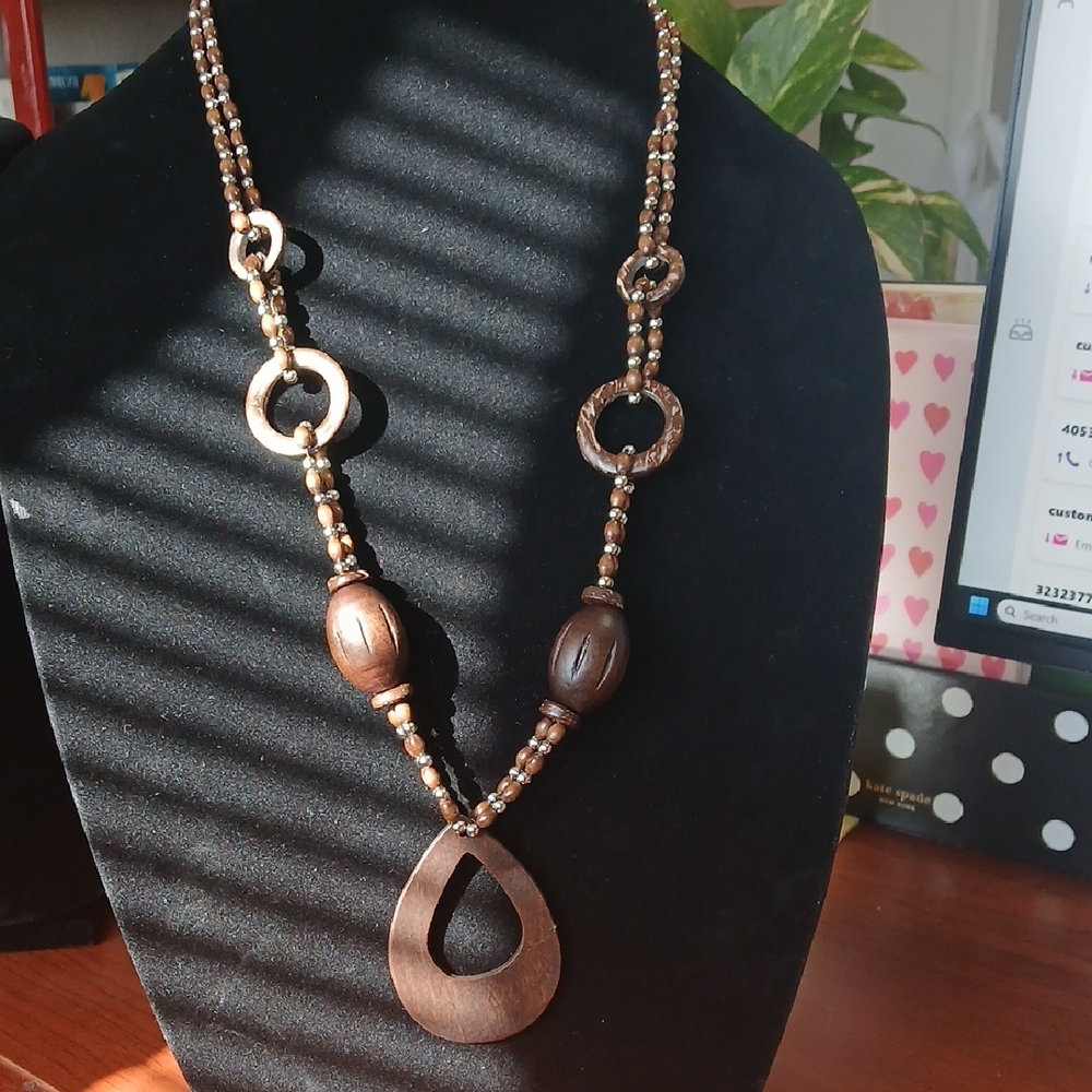 Elegant Brown Beaded Necklace